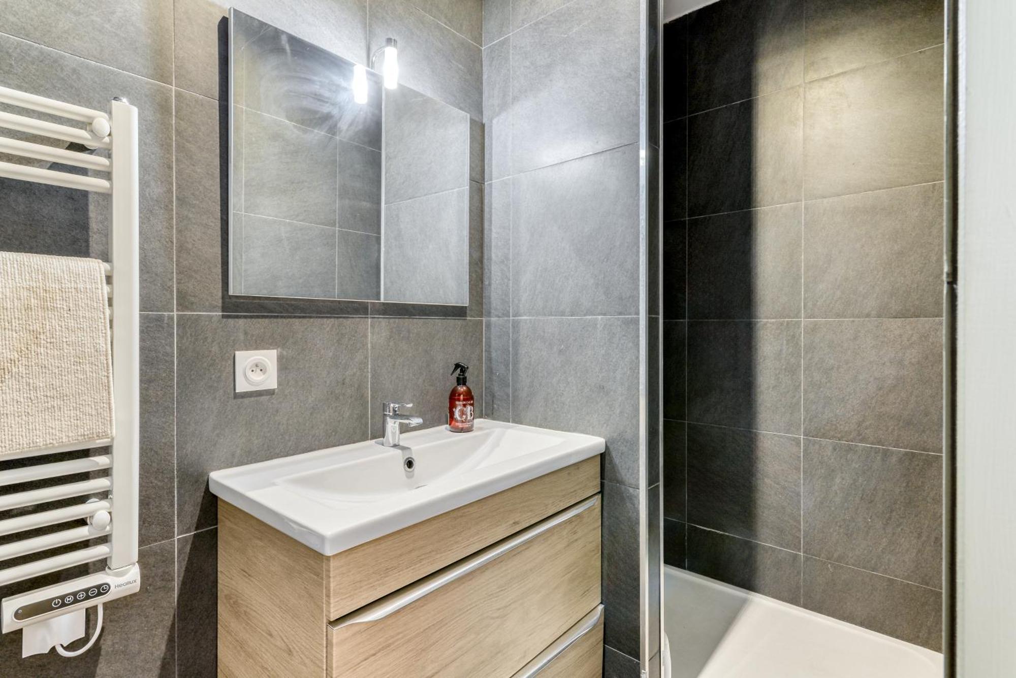 Le Maquens - Parking Gratuit - Wifi - Netflix Apartment Carcassonne Ngoại thất bức ảnh